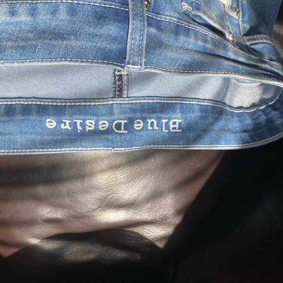 Jeans - Picture 4 of 5